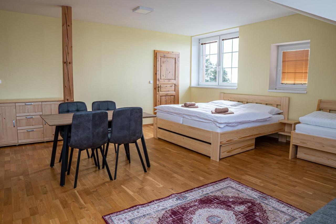Horsky Hotel Paprsek Stare Mesto  Ngoại thất bức ảnh